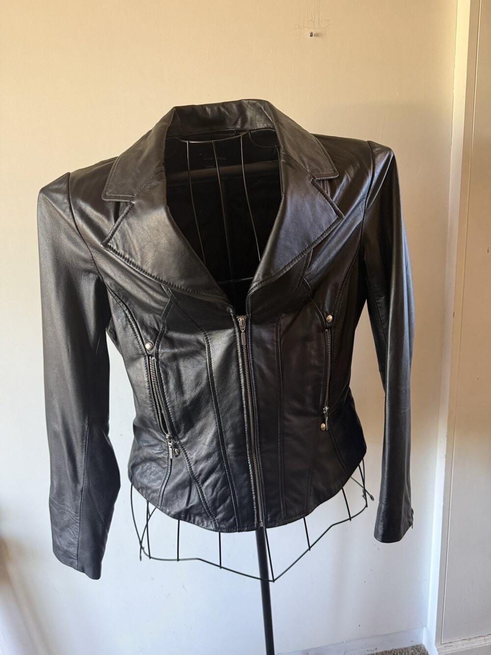 Boston Proper Women’s Sz 12 Genuine Leather Moto Jacket Fitted Asymmetric Zip